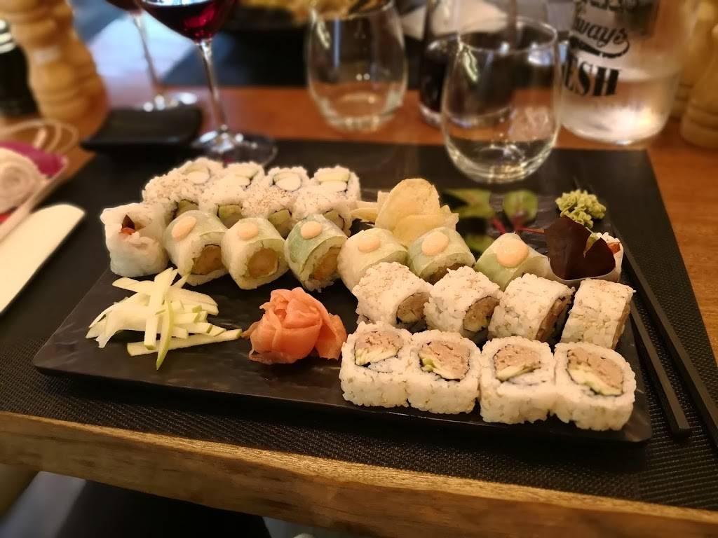 The Red & Luna Grillades Nantes - Dish Food Cuisine Sushi Comfort food