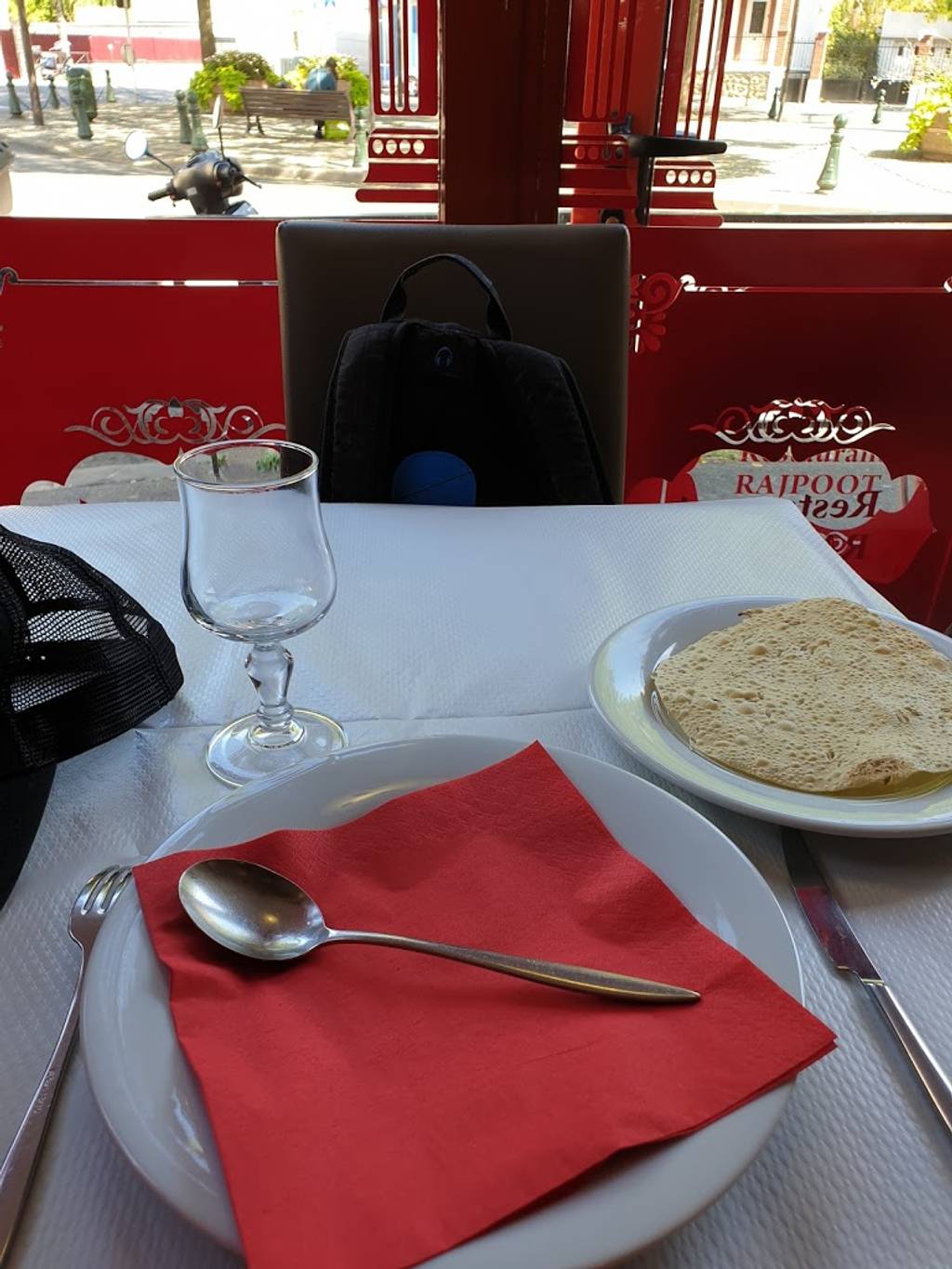 Rajpoot Vitry-sur-Seine - Tableware Food Dishware Table Furniture