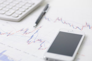 ジュニアNISA（ニーサ）とは？メリット・デメリットやおすすめのネット証券も解説