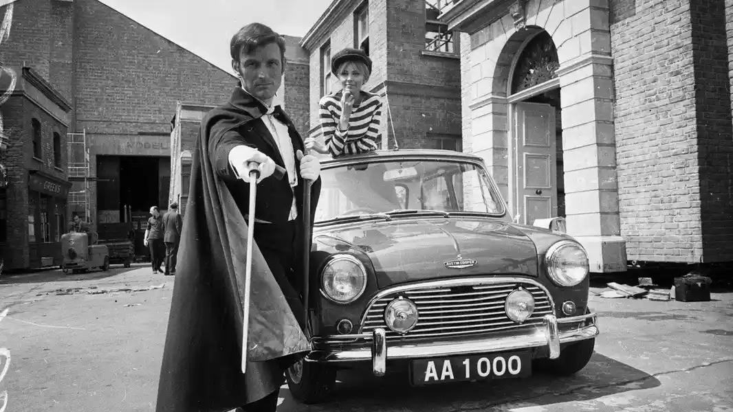 Adam Adamant Lives!