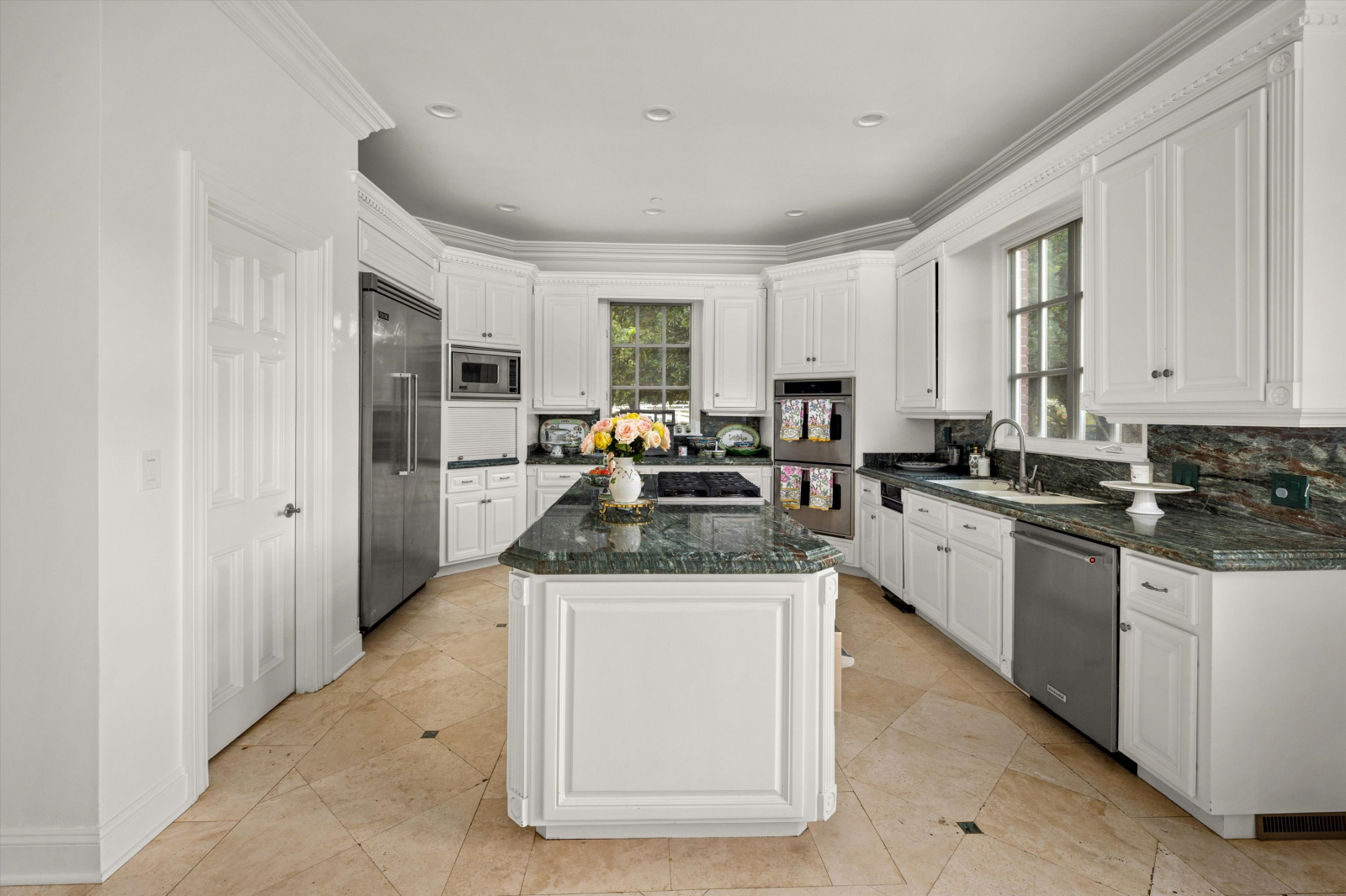 A luxury kitchen with top of the line appliances.
