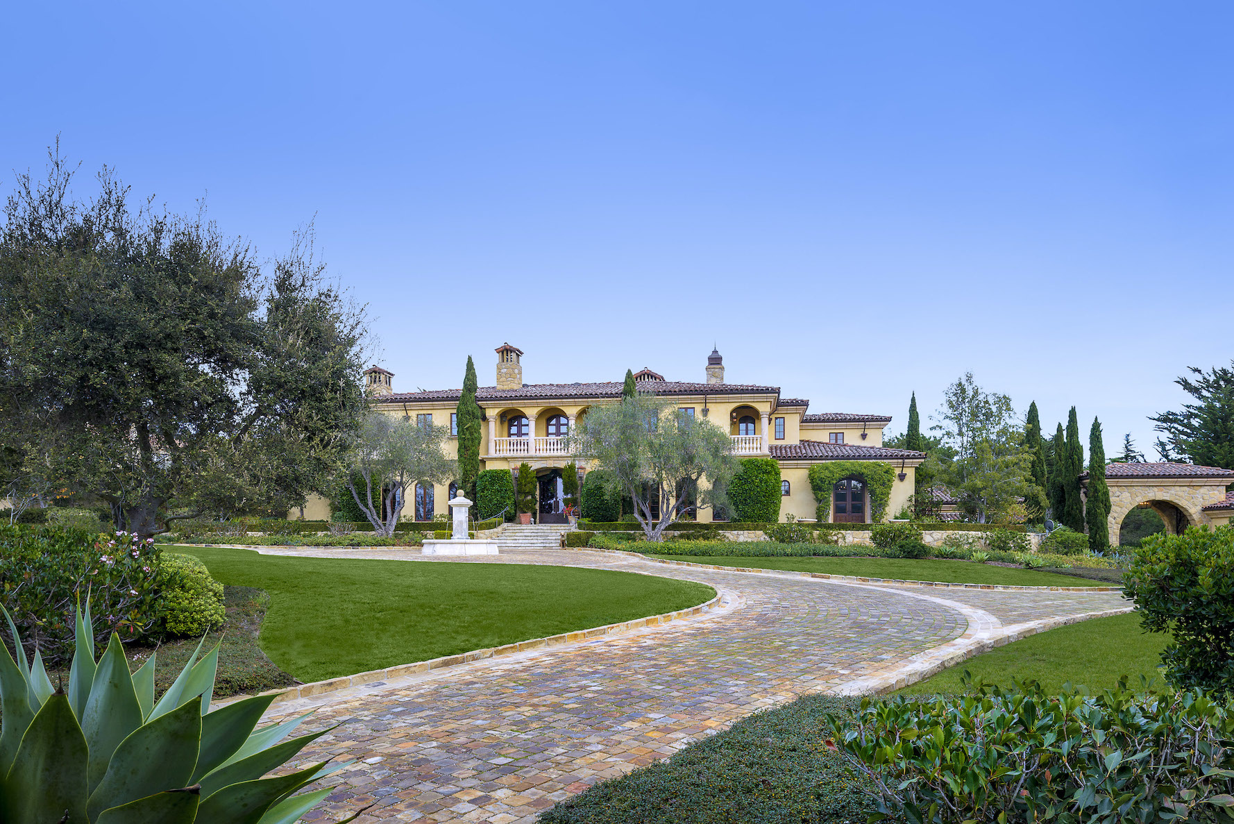 Premier Mediterranean-style Ennisbrook Estate for sale