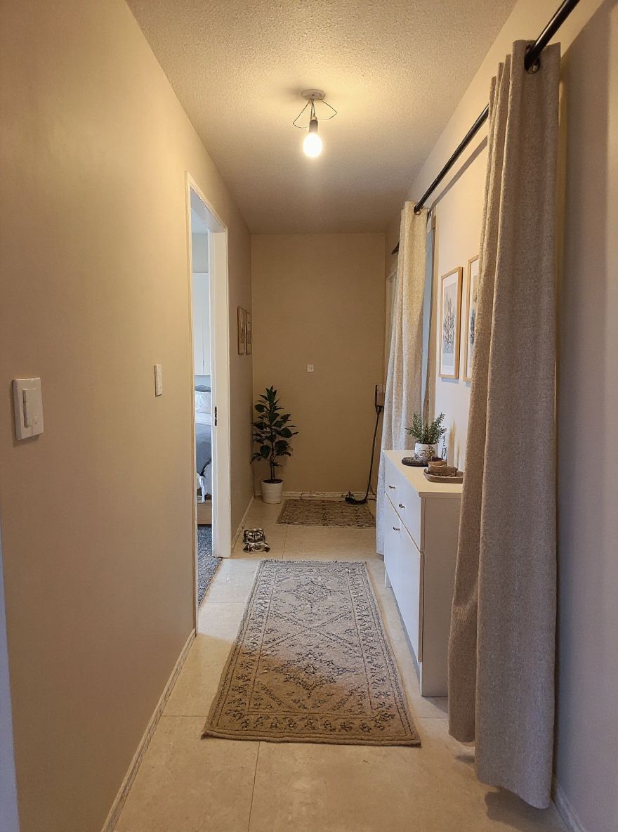 Scandinavian Mudroom: Cozy Elegance with Tan & Ivory Accents