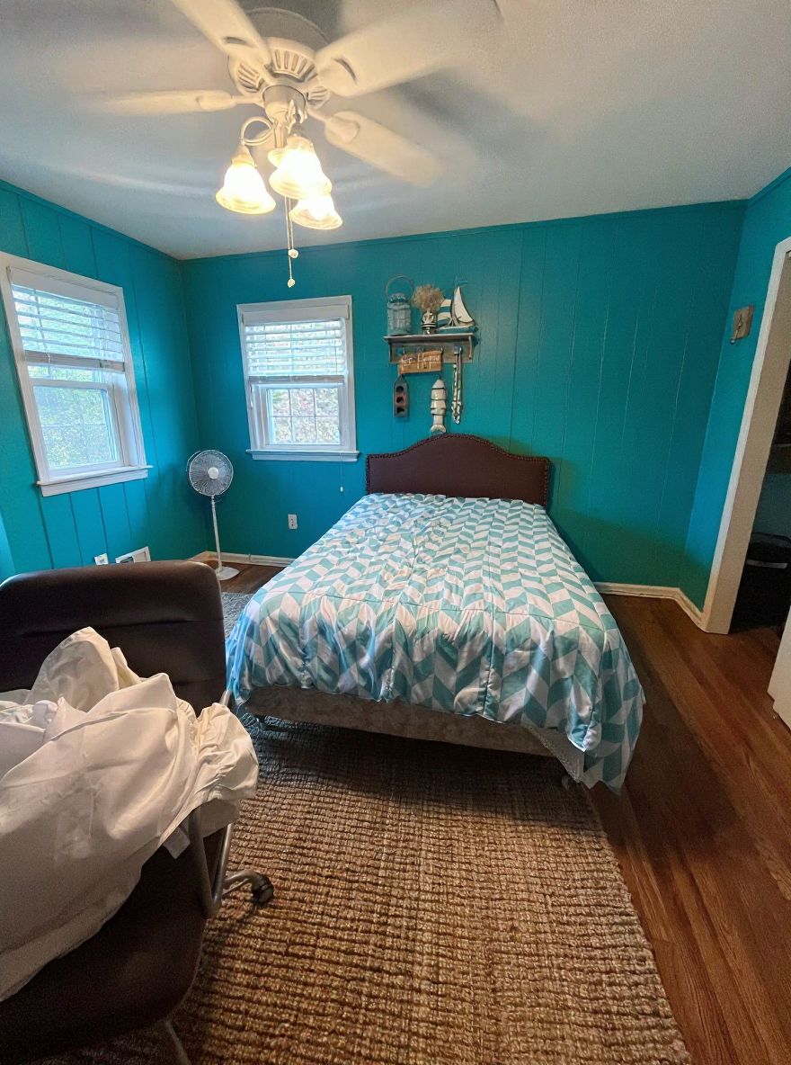 Contemporary Living Room: Blue, Teal & Green Harmony