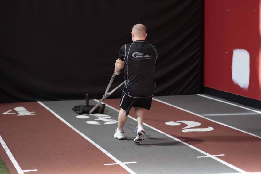 Backward Drag — starting position, working the quads