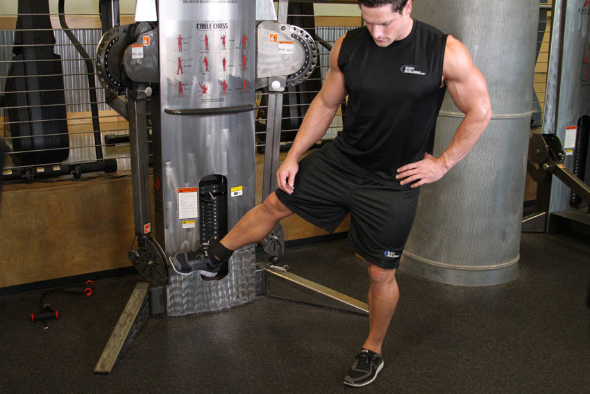 Cable Hip Adduction — starting position, working the quads