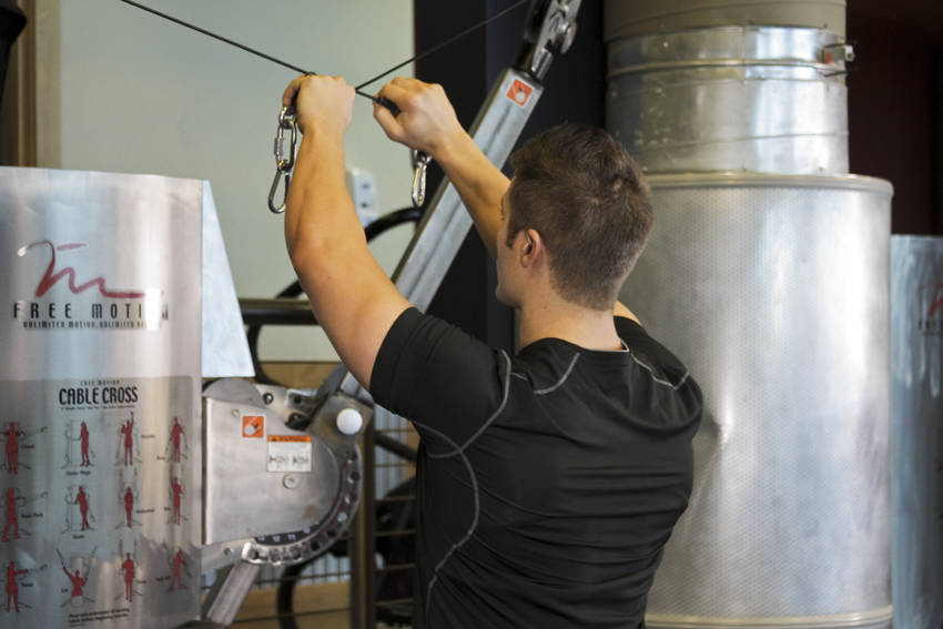 Cable Rear Delt Fly — starting position, working the shoulders
