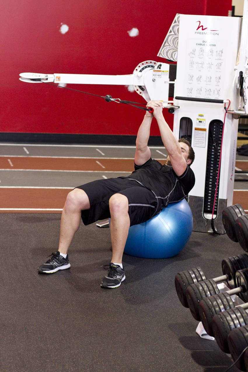 Cable Russian Twists — starting position, working the abs
