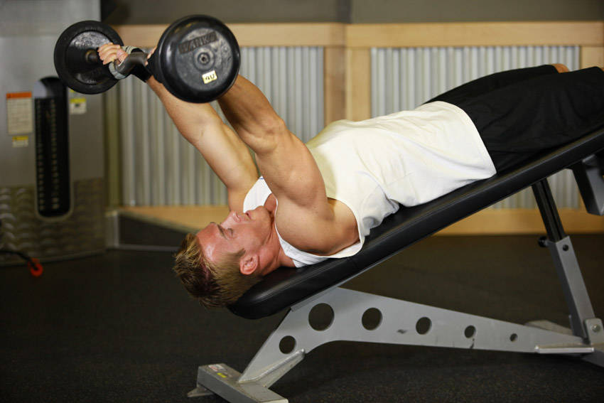Decline EZ Bar Triceps Extension — starting position, working the triceps