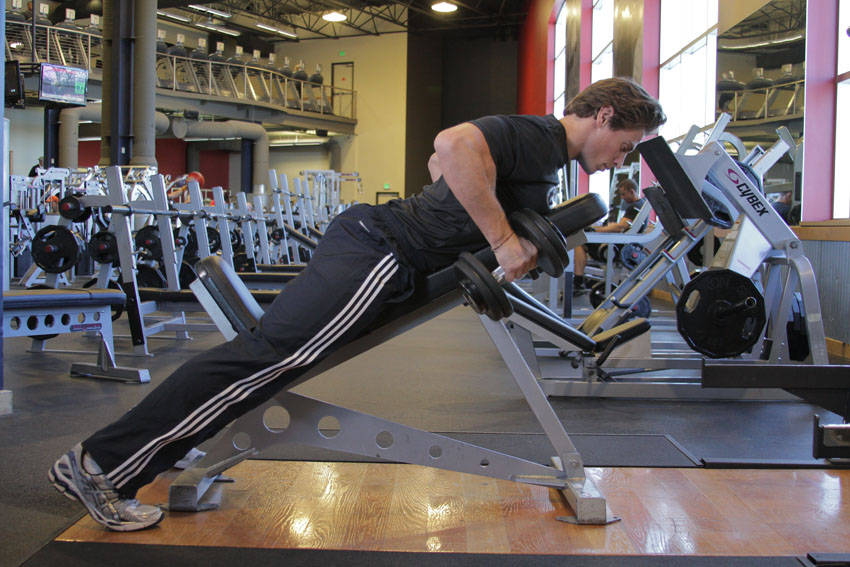 Dumbbell Incline Row — end position, working the middle back