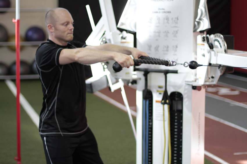 Face Pull — starting position, working the shoulders