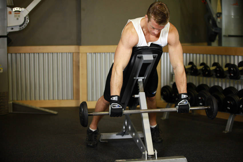 Incline Bench Pull — starting position, working the middle back