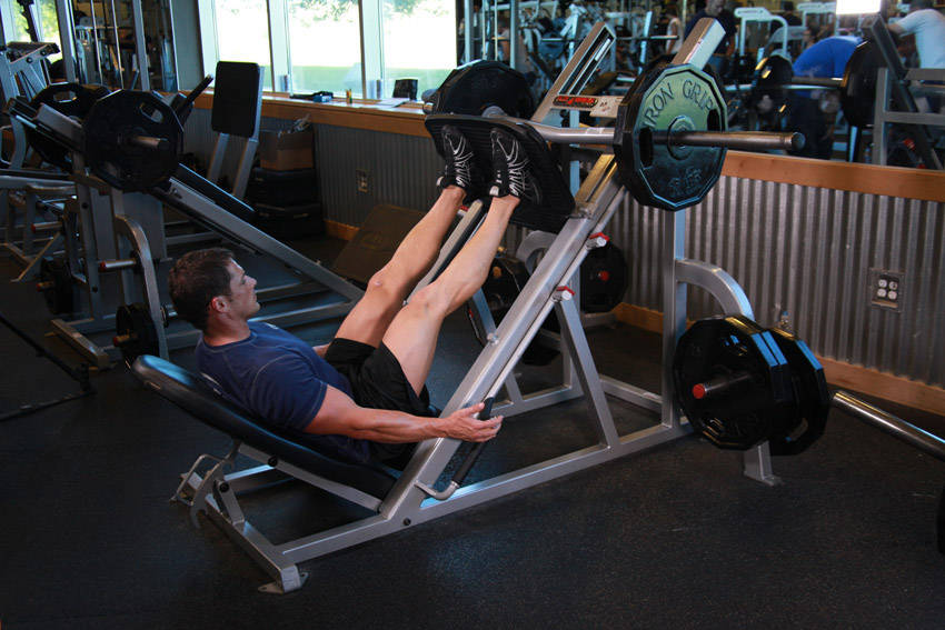 Leg Press — starting position, working the quads