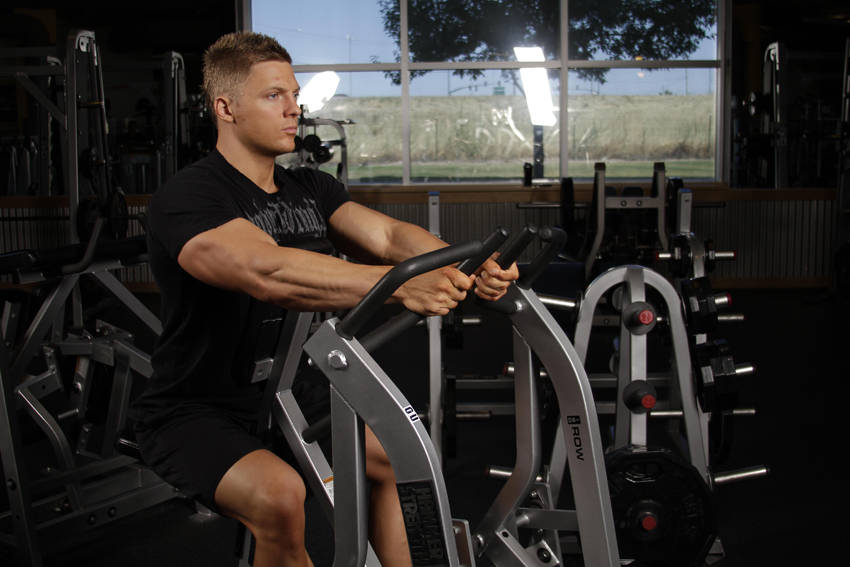 Leverage Iso Row — starting position, working the lats