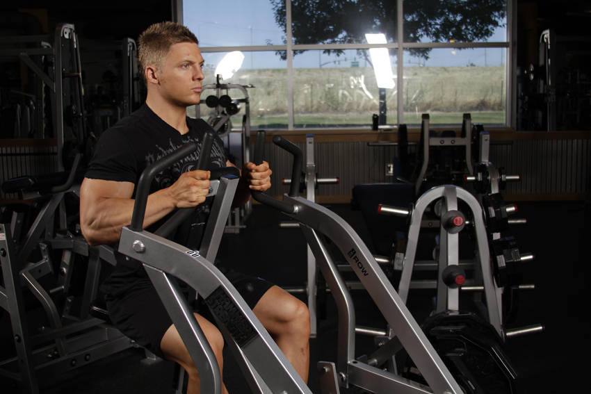 Leverage Iso Row — end position, working the lats