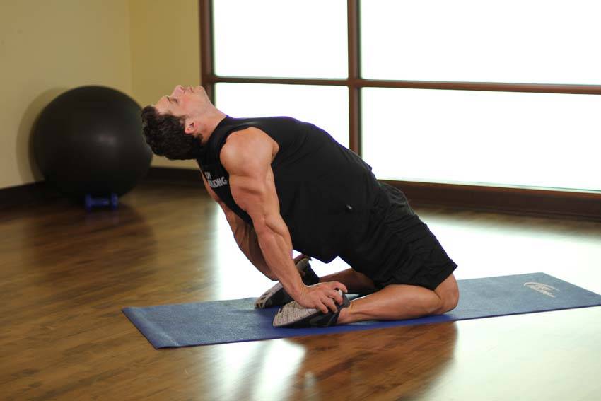 Looking At Ceiling — end position, working the quads
