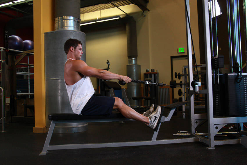 Low Pulley Row To Neck — starting position, working the shoulders