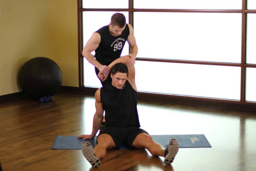 Overhead Lat — end position, working the lats