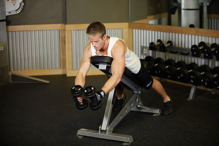 Reverse Flyes — starting position, working the shoulders