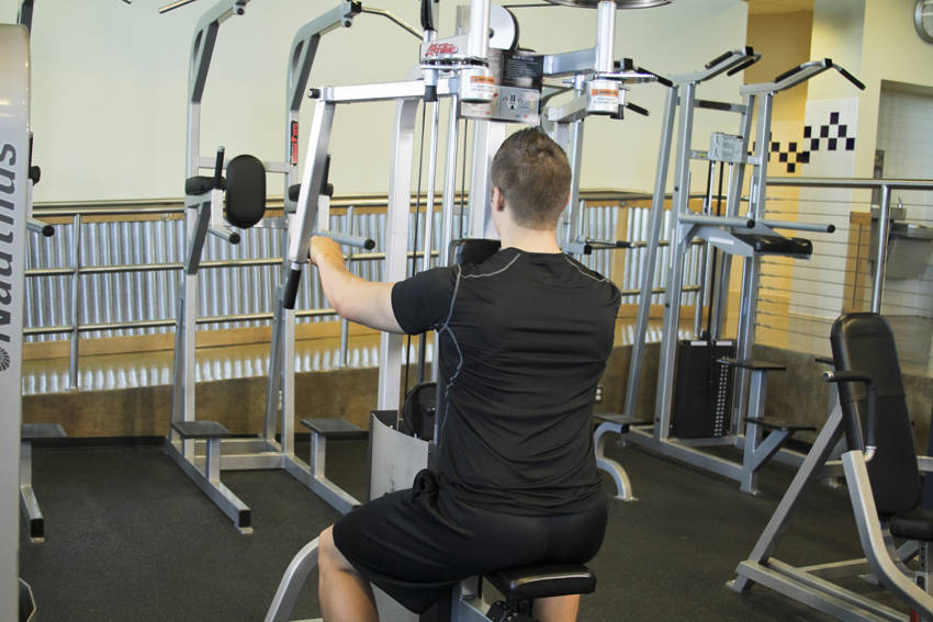 Reverse Machine Flyes — starting position, working the shoulders