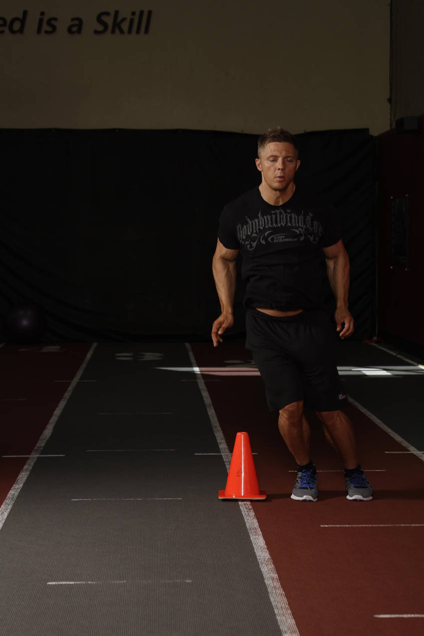 Side Hop-Sprint — starting position, working the quads