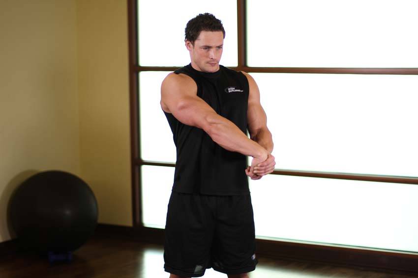 Side Wrist Pull — starting position, working the shoulders