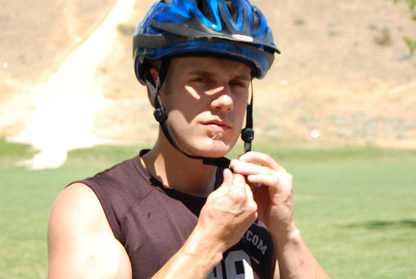 Skating — starting position, working the quads