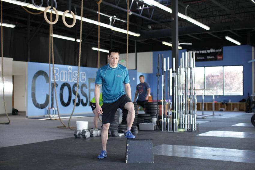 Stride Jump Crossover — starting position, working the quads