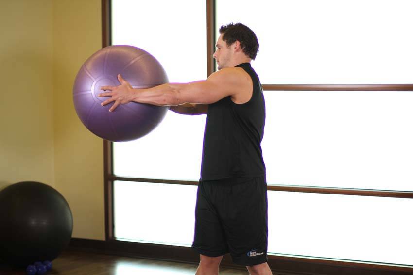 Torso Rotation — end position, working the abs
