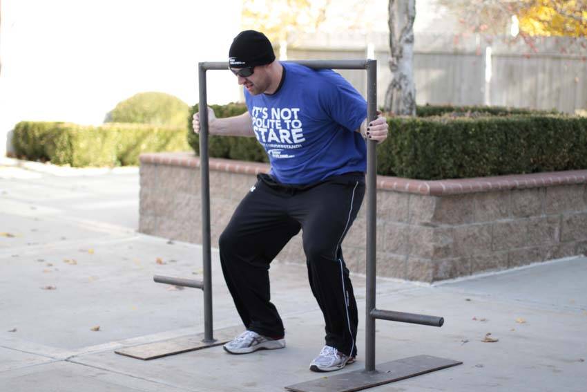 Yoke Walk — starting position, working the quads