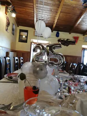 Compleanni con la carne alla brace