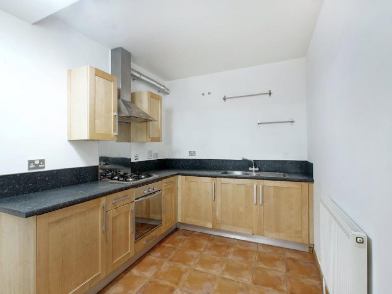 OFFICE TO RENT IN KINGSLAND ROAD, E8