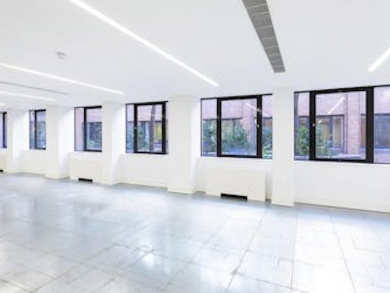 OFFICE TO RENT IN CURZON STREET, W1J