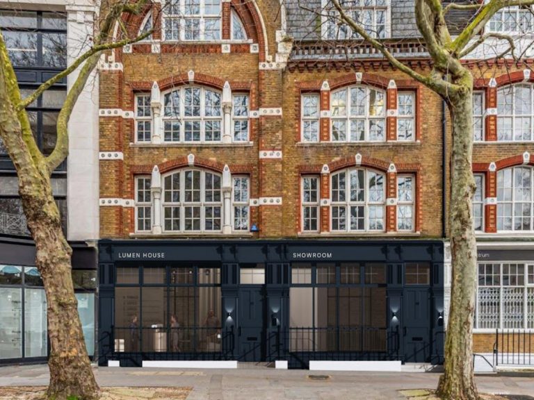 OFFICE TO RENT IN CLERKENWELL GREEN, EC1R