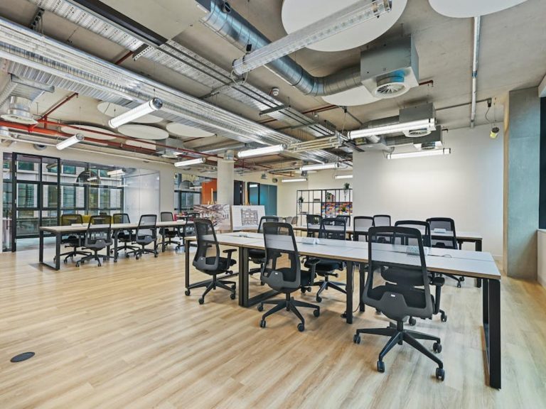 OFFICE TO RENT IN OLD STREET YARD, EC1Y