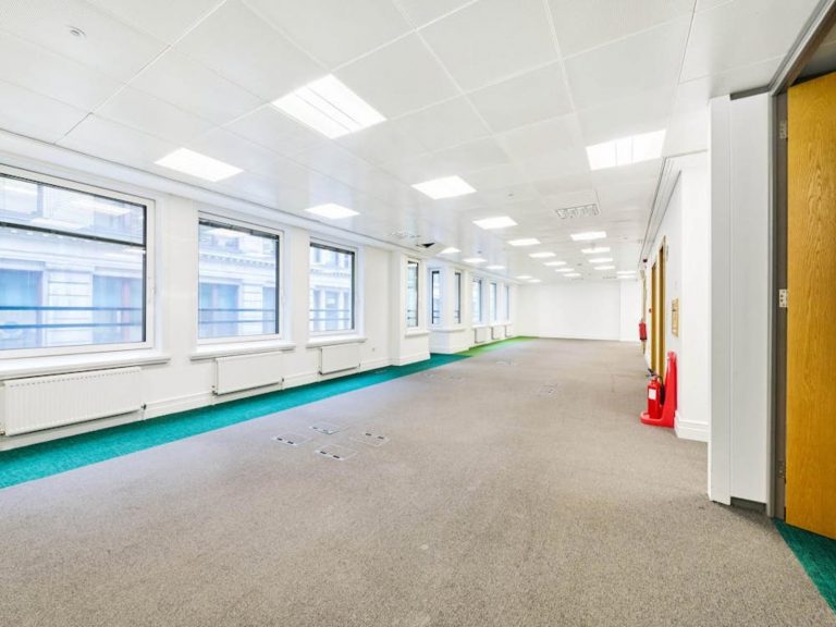 OFFICE TO RENT IN THROGMORTON AVENUE, EC2P