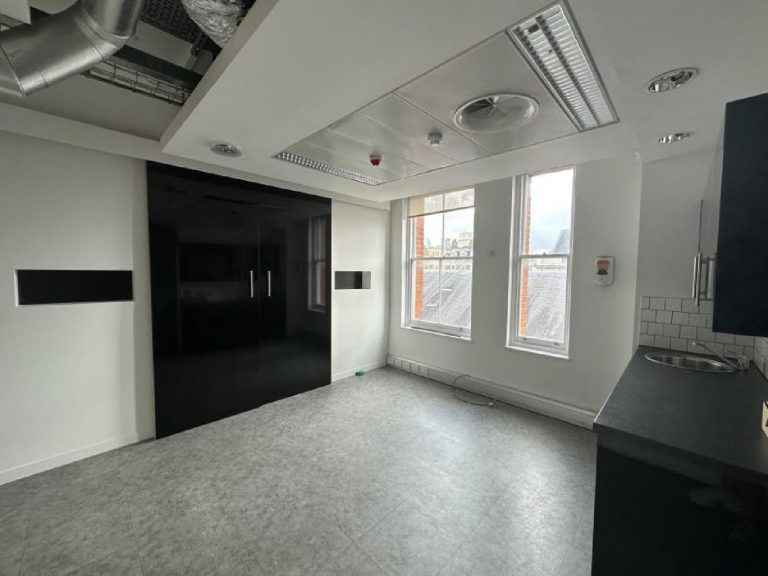 OFFICE TO RENT IN KING STREET, WC2E