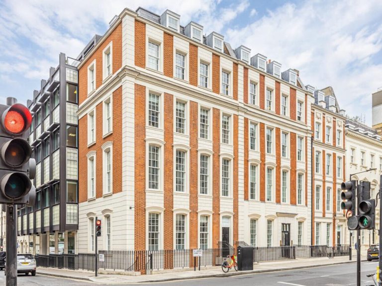 OFFICE TO RENT IN ST. GEORGE STREET, W1S