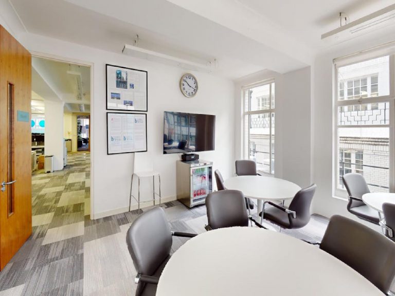 OFFICE TO RENT IN CORNHILL, EC3V