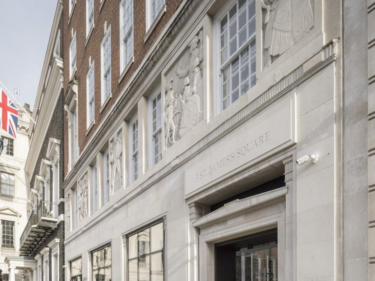 OFFICE TO RENT IN ST. JAMES’S SQUARE, SW1Y