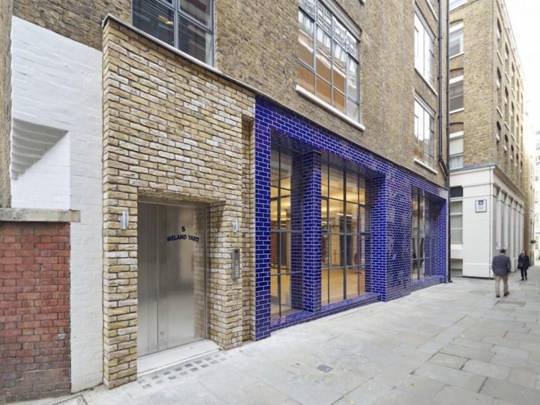 OFFICE TO RENT IN IRELAND YARD, EC4V