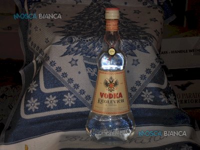 BOTTIGLIA DI VODKA DEL 1979.