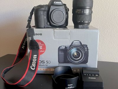 Canon EOS 5D Mark IV DSLR Camera
