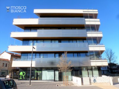 SAN ROCCO CASTAGNARETTA, Corso Francia - Ampio BILOCALE ANGOLARE PANORAMICO (possibilità di GARAGE)