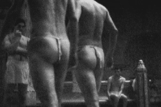 Катаржина Козыра. «Мужские бани», видеоинсталляция, 1999