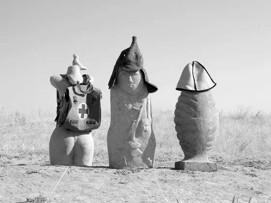 The material is illustrated with Said Atabekov’s photographs from the series “Way to Rome”, 2007. Courtesy: Said Atabekov