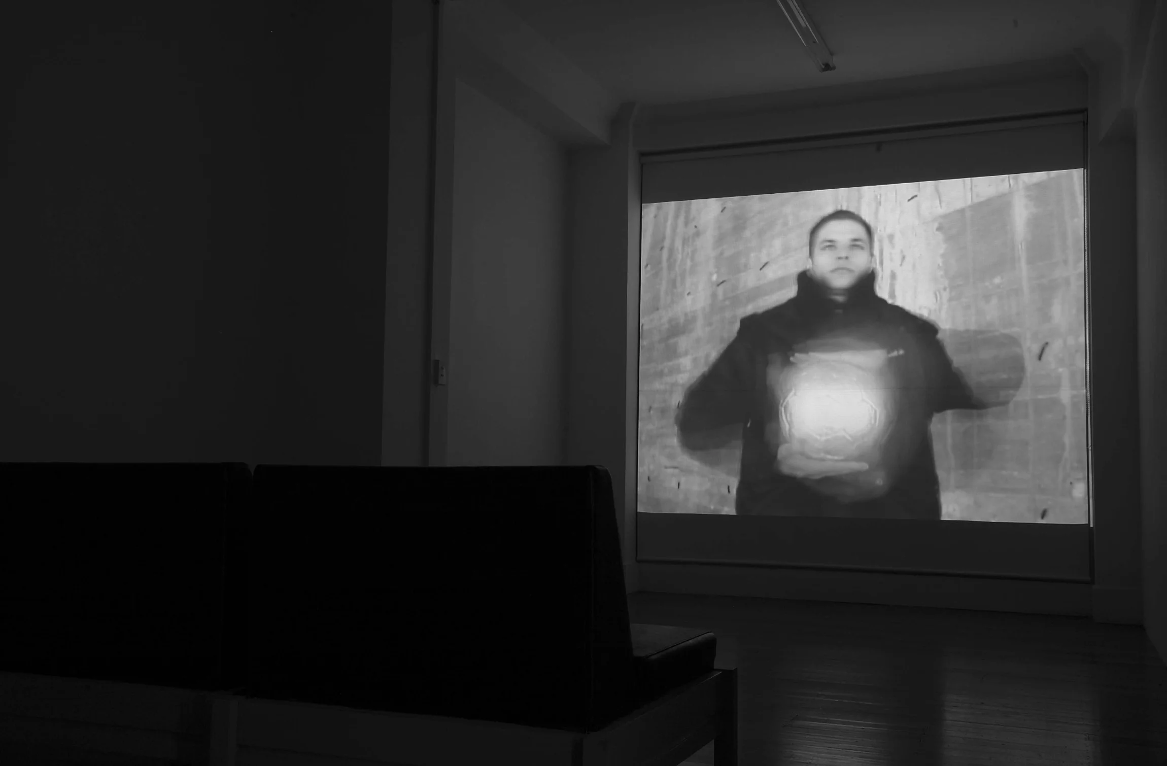 Давид Малькович «Scene for a New Heritage 2», 2006. Видео 6' 6''. Фото: Марк Гор. Коллекция Annet Gelink Gallery, Амстердам.