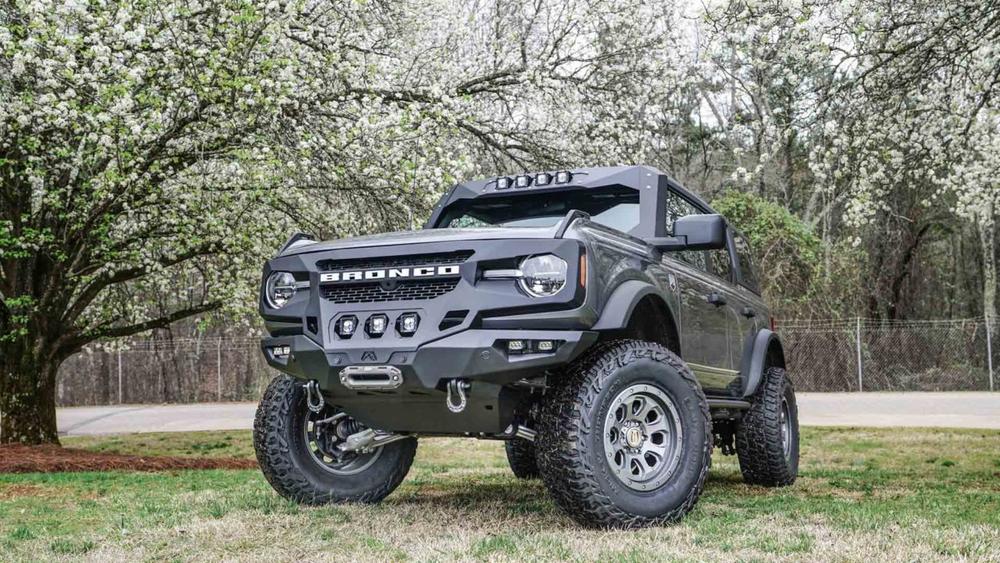 Fab Fours Grumper - Grille and Bumper for 21+ Ford Bronco