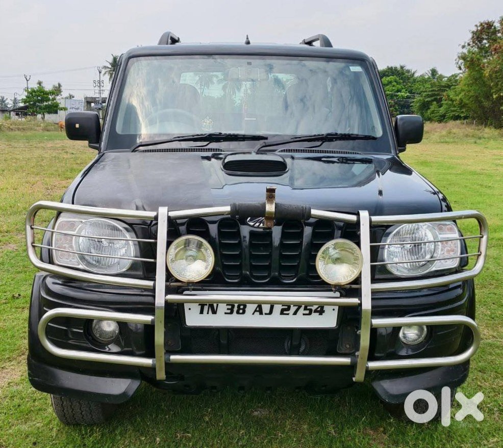 2015 Mahindra Scorpio - Diesel Manual