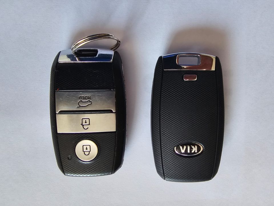 KIA Grand Carnival — foto 12 de 12